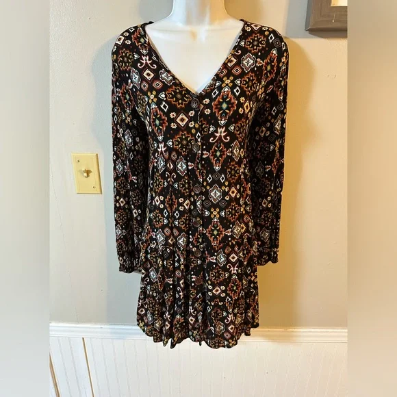 Dress - Picture 1 of 4